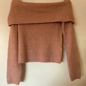 H&M cozy fall off the shoulder long sleeve top 🍂💛💌